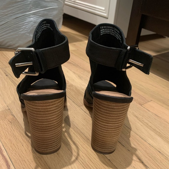 Caslon Nordstrom woman’s sandal bootie with block heel. Leather, size 7M. - Picture 3 of 10